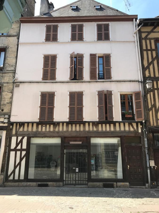 Une Nuit Comme Un Chevalier! Coeur Historique - Hypercentre. Troyes Extérieur photo
