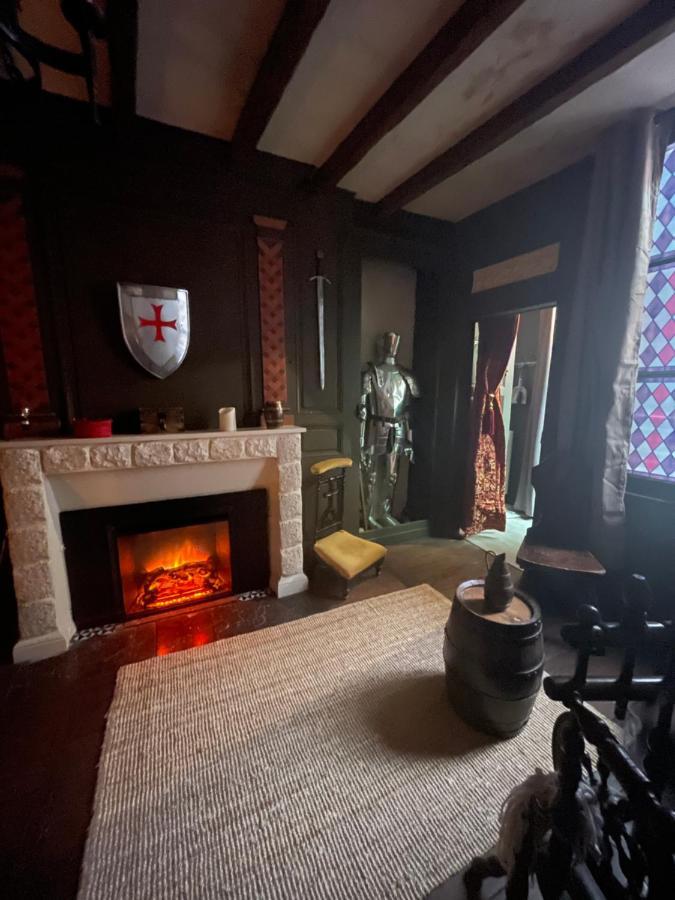 Une Nuit Comme Un Chevalier! Coeur Historique - Hypercentre. Troyes Extérieur photo